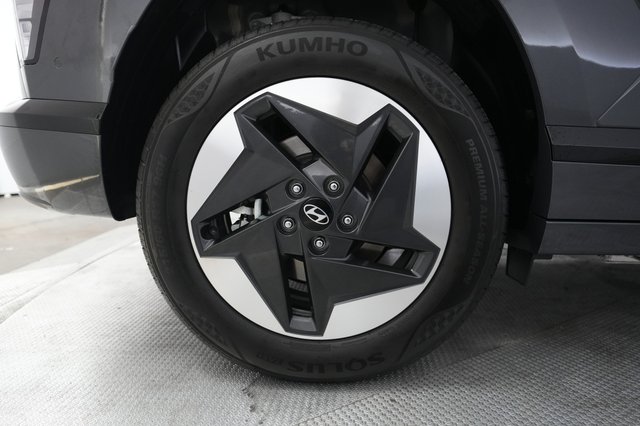 2024 Hyundai Kona Electric — photo 17 of 25