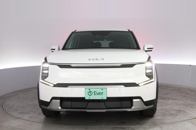2024 Kia EV9 — photo 9 of 23