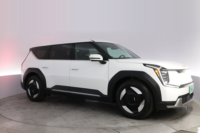 2024 Kia EV9 — photo 11 of 23