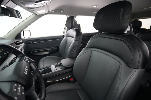 2024 Kia EV9 — photo 3 of 23