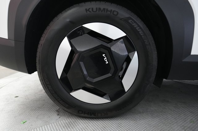 2024 Kia EV9 — photo 17 of 28