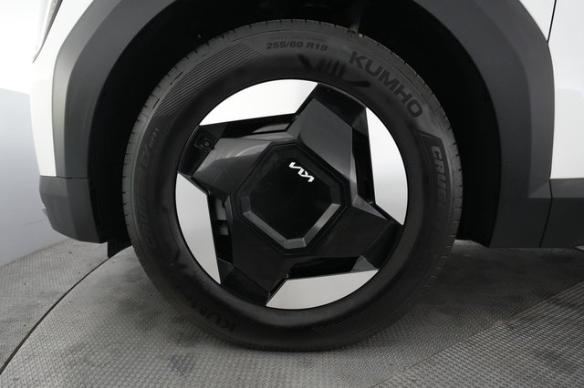 2024 Kia EV9 — photo 15 of 28