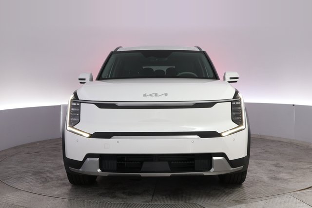 2024 Kia EV9 — photo 9 of 28