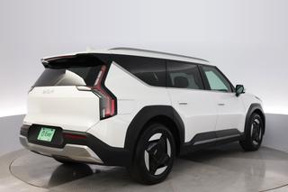 2024 Kia EV9 — photo 2 of 31