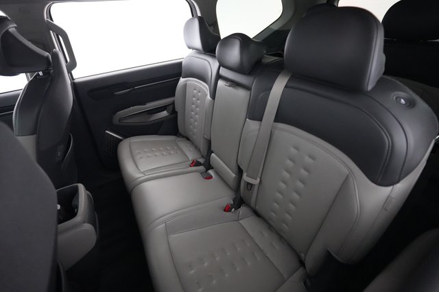 2024 Kia EV9 — photo 19 of 28