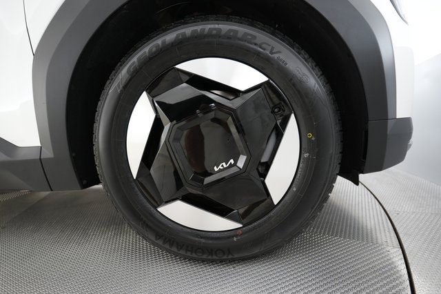 2024 Kia EV9 — photo 15 of 31