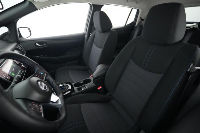 2025 Nissan LEAF — photo 3 of 20