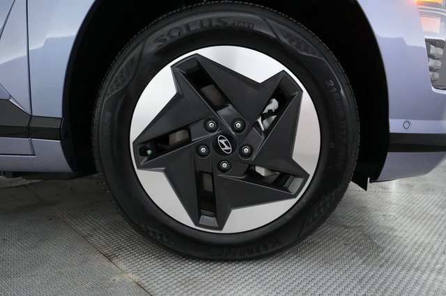 2024 Hyundai Kona Electric — photo 16 of 24