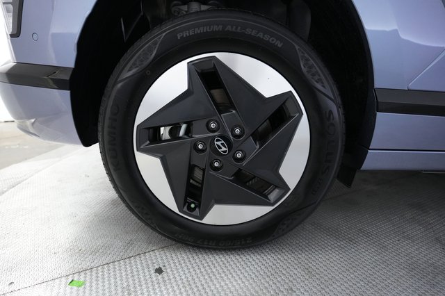 2024 Hyundai Kona Electric — photo 17 of 24