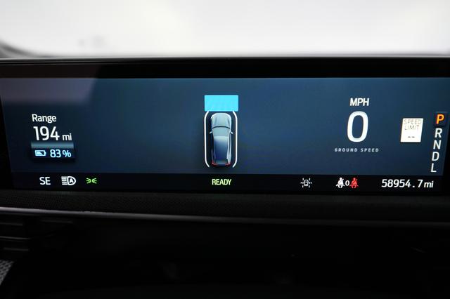 2021 Ford Mustang Mach-E — photo 5 of 28