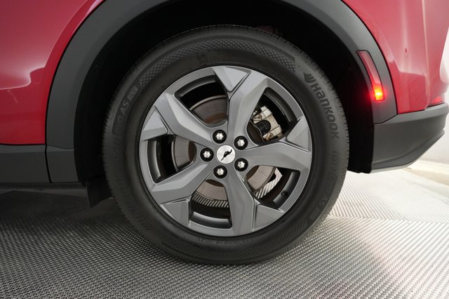 2021 Ford Mustang Mach-E — photo 7 of 28