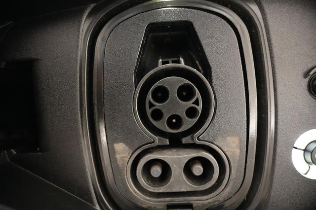 2021 Ford Mustang Mach-E — photo 8 of 31