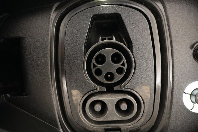 2021 Ford Mustang Mach-E — photo 8 of 31