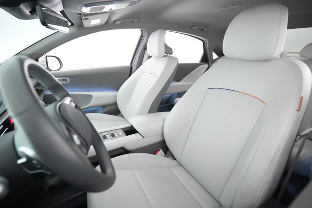 2025 Hyundai IONIQ 6 — photo 3 of 24
