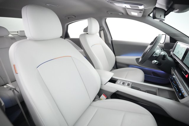 2025 Hyundai IONIQ 6 — photo 18 of 24