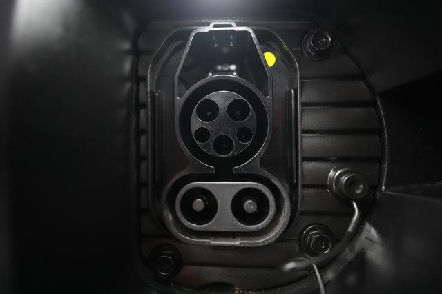 2025 Hyundai IONIQ 6 — photo 8 of 24