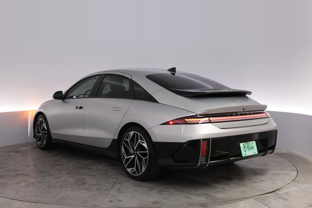 2025 Hyundai IONIQ 6 — photo 13 of 24