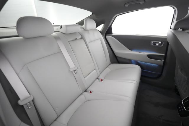 2025 Hyundai IONIQ 6 — photo 4 of 24