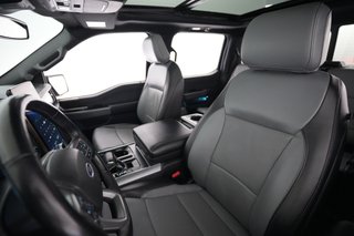 2022 Ford F-150 Lightning — photo 3 of 17