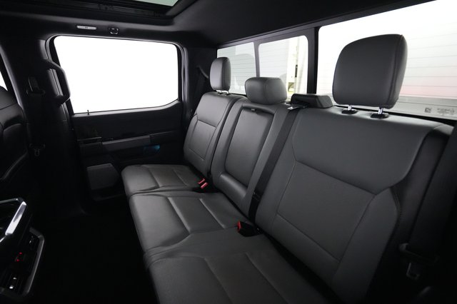2022 Ford F-150 Lightning — photo 13 of 17