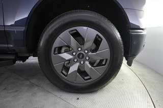 2022 Ford F-150 Lightning — photo 10 of 17