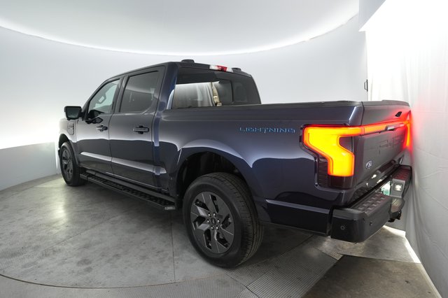 2022 Ford F-150 Lightning — photo 2 of 17