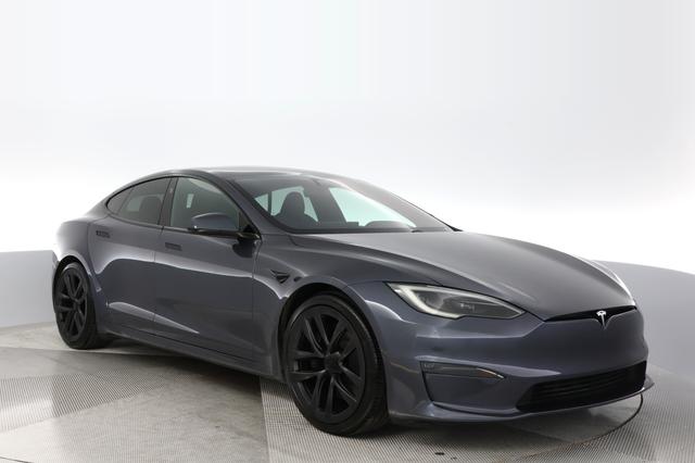 2022 Tesla Model S — photo 9 of 19