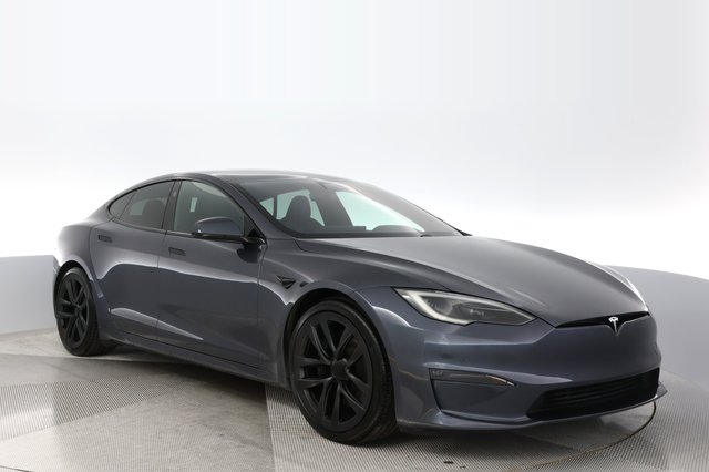2022 Tesla Model S — photo 9 of 19