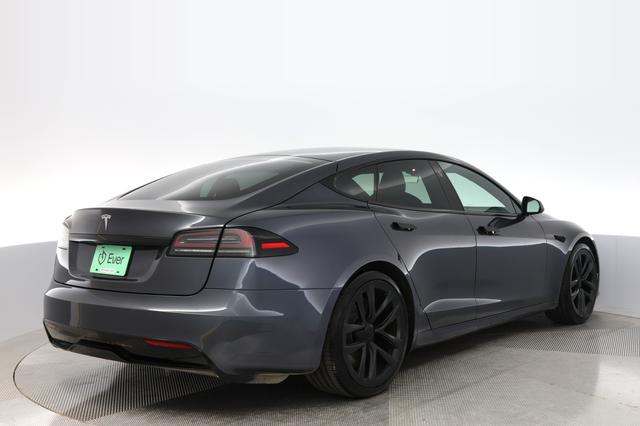 2022 Tesla Model S — photo 2 of 19