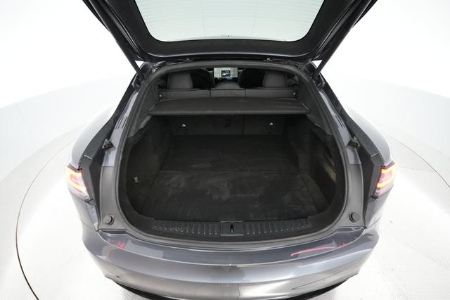 2022 Tesla Model S — photo 6 of 19