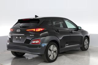 2021 Hyundai Kona — photo 2 of 25