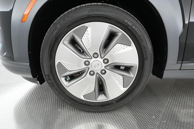 2021 Hyundai Kona — photo 10 of 25