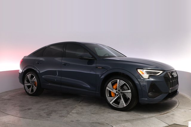 2022 Audi e-tron Sportback — photo 11 of 25