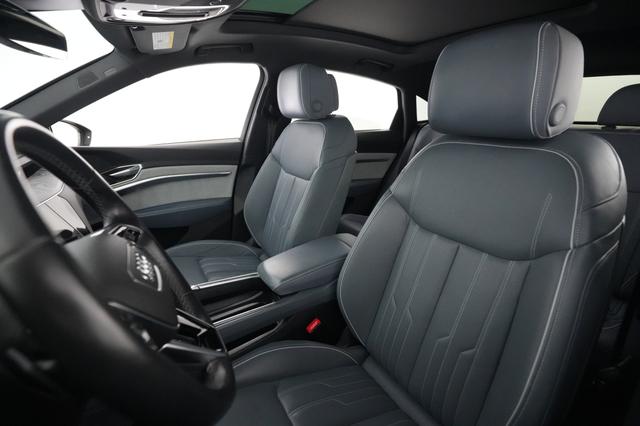 2022 Audi e-tron Sportback — photo 3 of 25