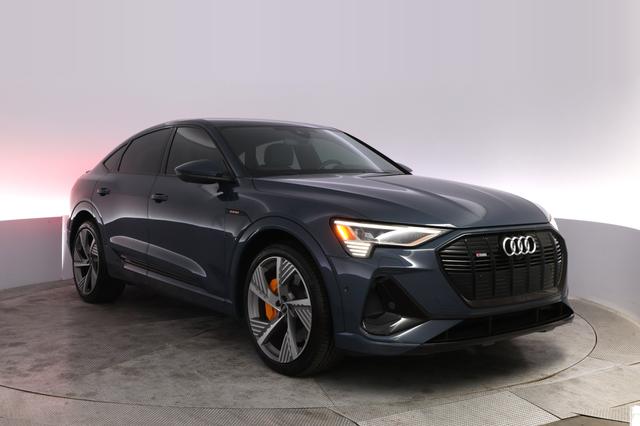 2022 Audi e-tron Sportback — photo 10 of 25