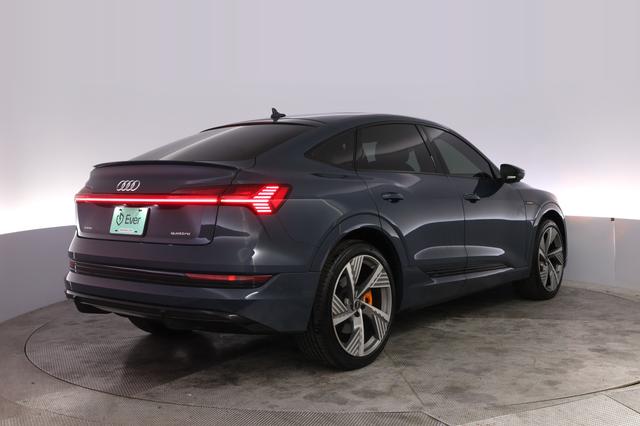 2022 Audi e-tron Sportback — photo 2 of 25