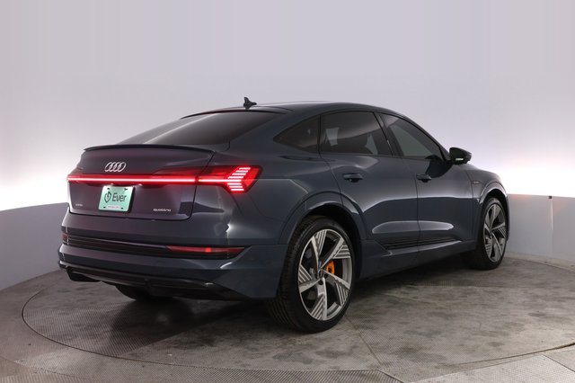 2022 Audi e-tron Sportback — photo 2 of 25