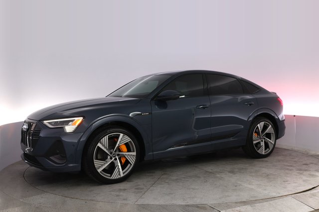 2022 Audi e-tron Sportback — photo 14 of 25