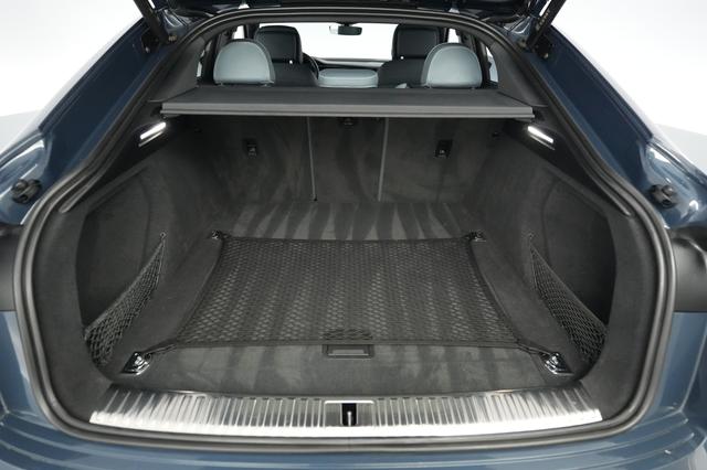 2022 Audi e-tron Sportback — photo 6 of 25