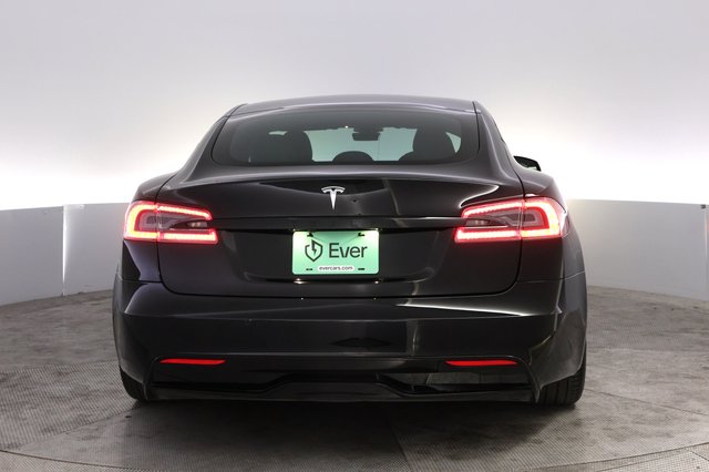 2022 Tesla Model S — photo 12 of 23