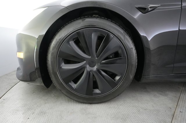 2022 Tesla Model S — photo 15 of 23