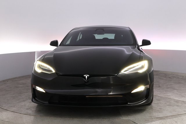 2022 Tesla Model S — photo 9 of 23