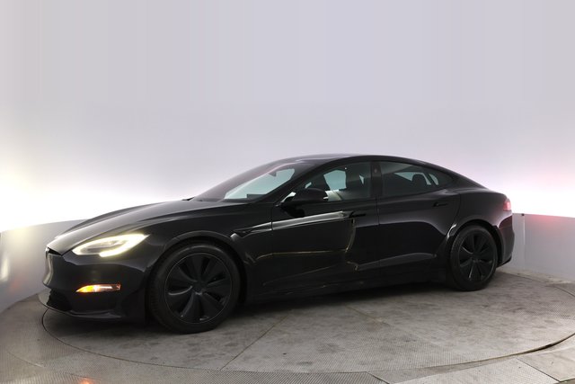 2022 Tesla Model S — photo 14 of 23