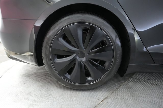 2022 Tesla Model S — photo 17 of 23