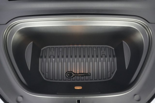 2022 Tesla Model Y — photo 22 of 23
