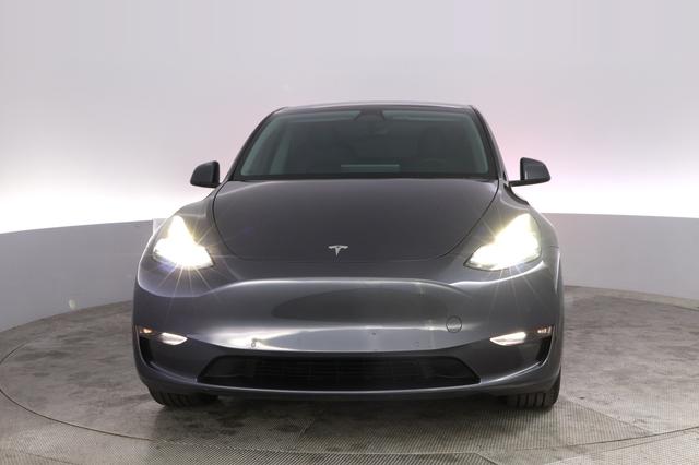 2022 Tesla Model Y — photo 9 of 23