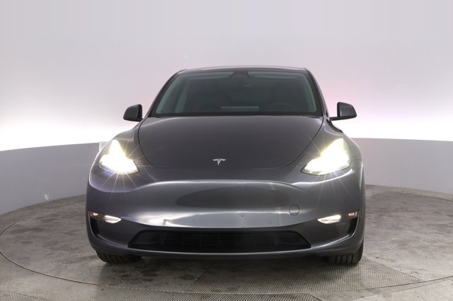 2022 Tesla Model Y — photo 9 of 23