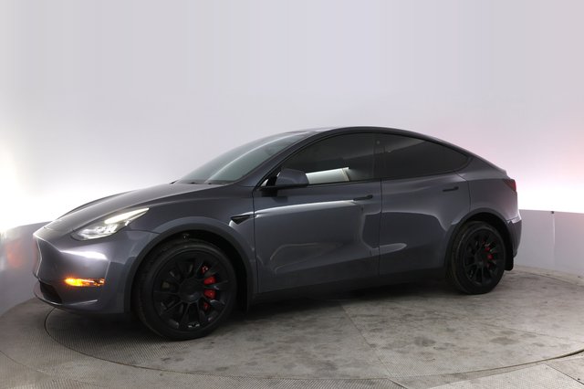 2022 Tesla Model Y — photo 14 of 23