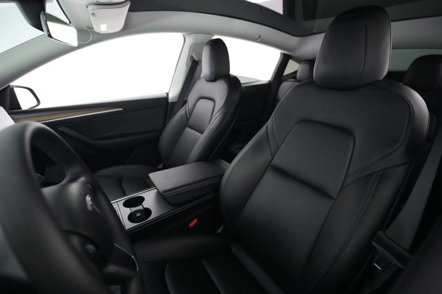 2022 Tesla Model Y — photo 3 of 23