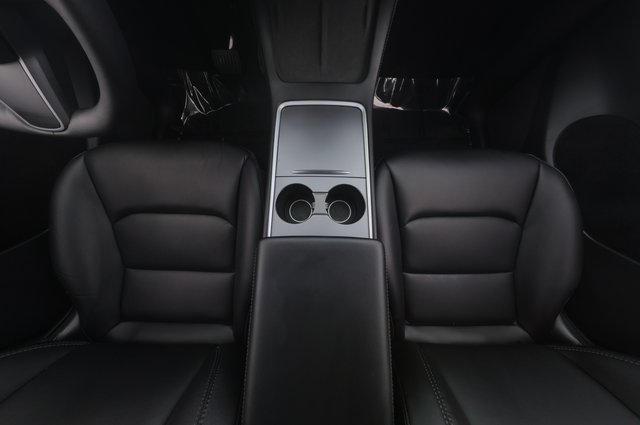 2022 Tesla Model Y — photo 21 of 23